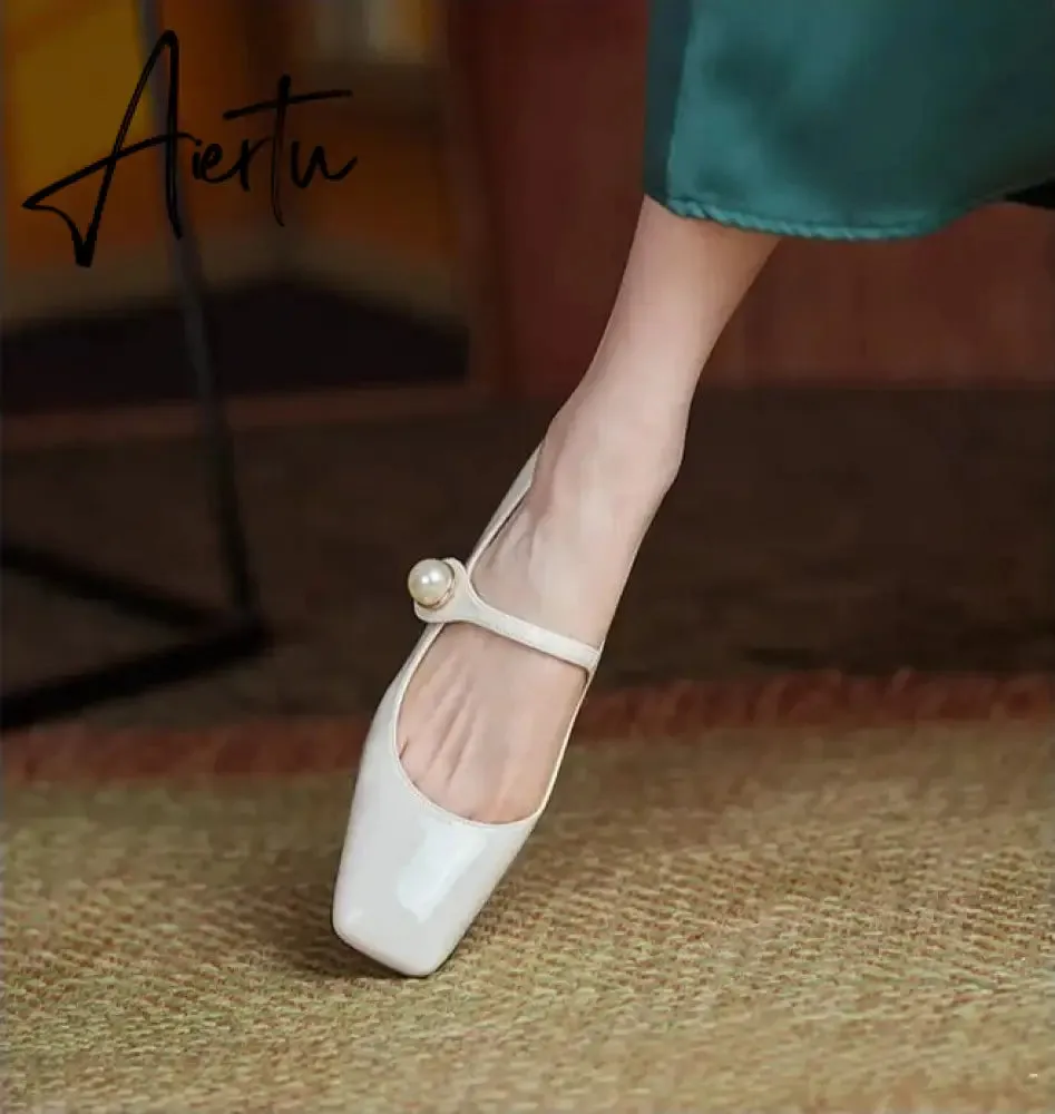 Aiertu  Mary Jane High Heels Women Sheepskin Patent Leather Pumps Pigskin Lining and Sheepskin Insole Lolita Girl Shoes Big Size 42