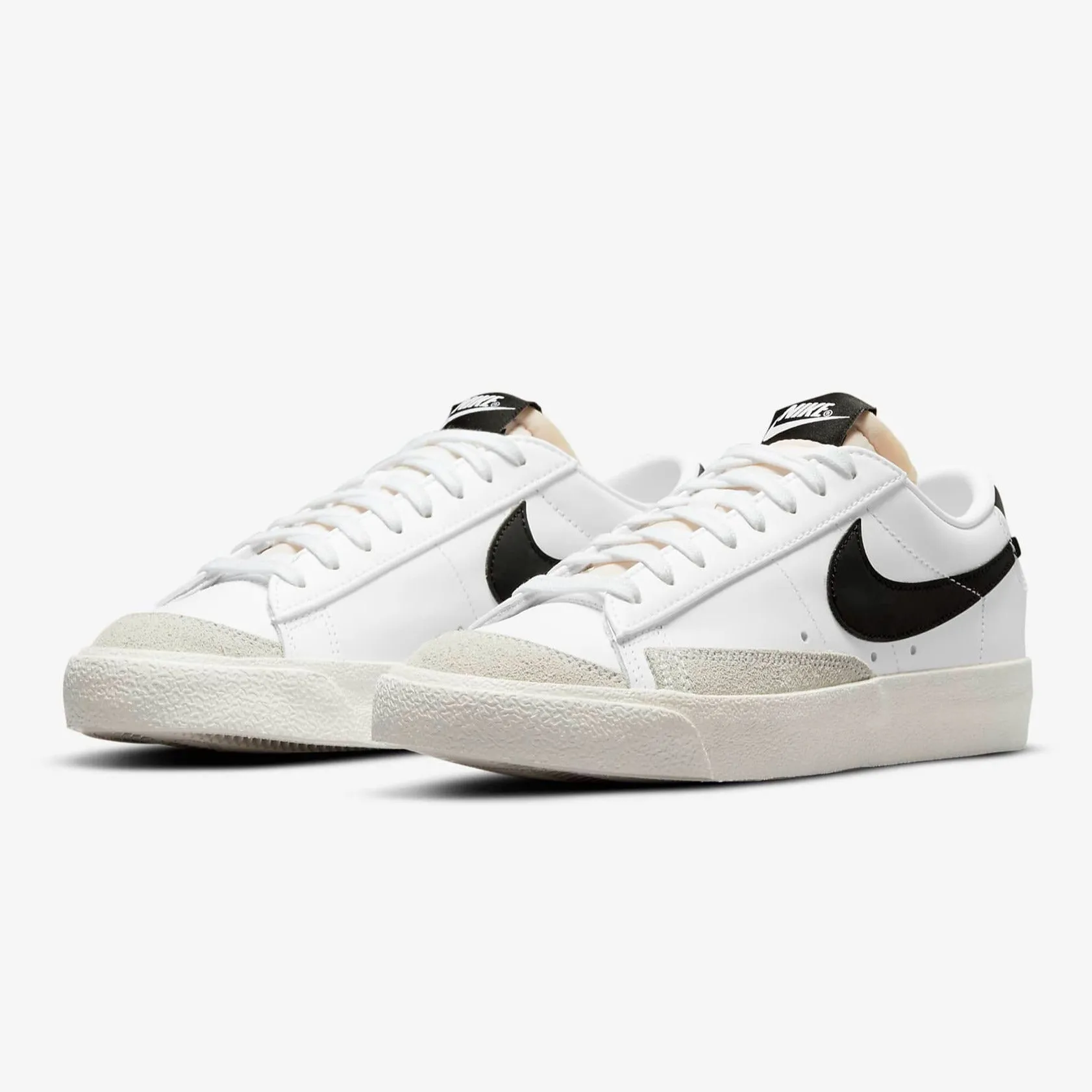 Women's Nike Blazer Low '77 (White/Sail/Black)(DC4769-102)